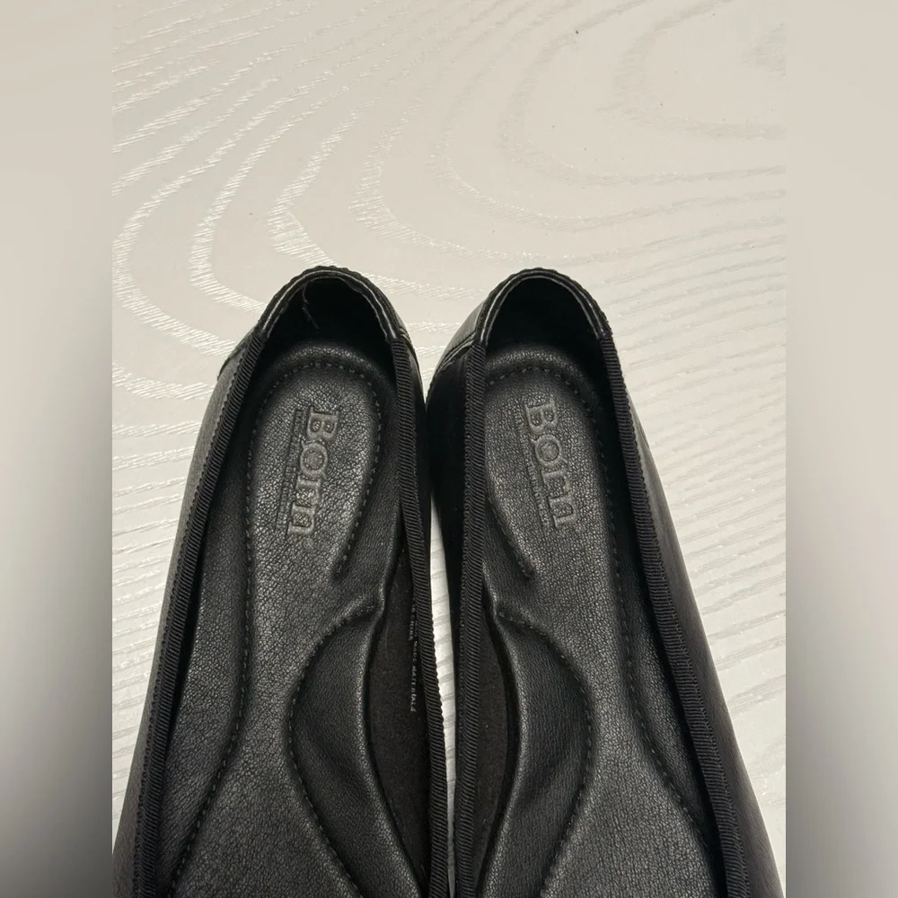 Born Women's Classic Black Leather Flats - Picture 2 of 7